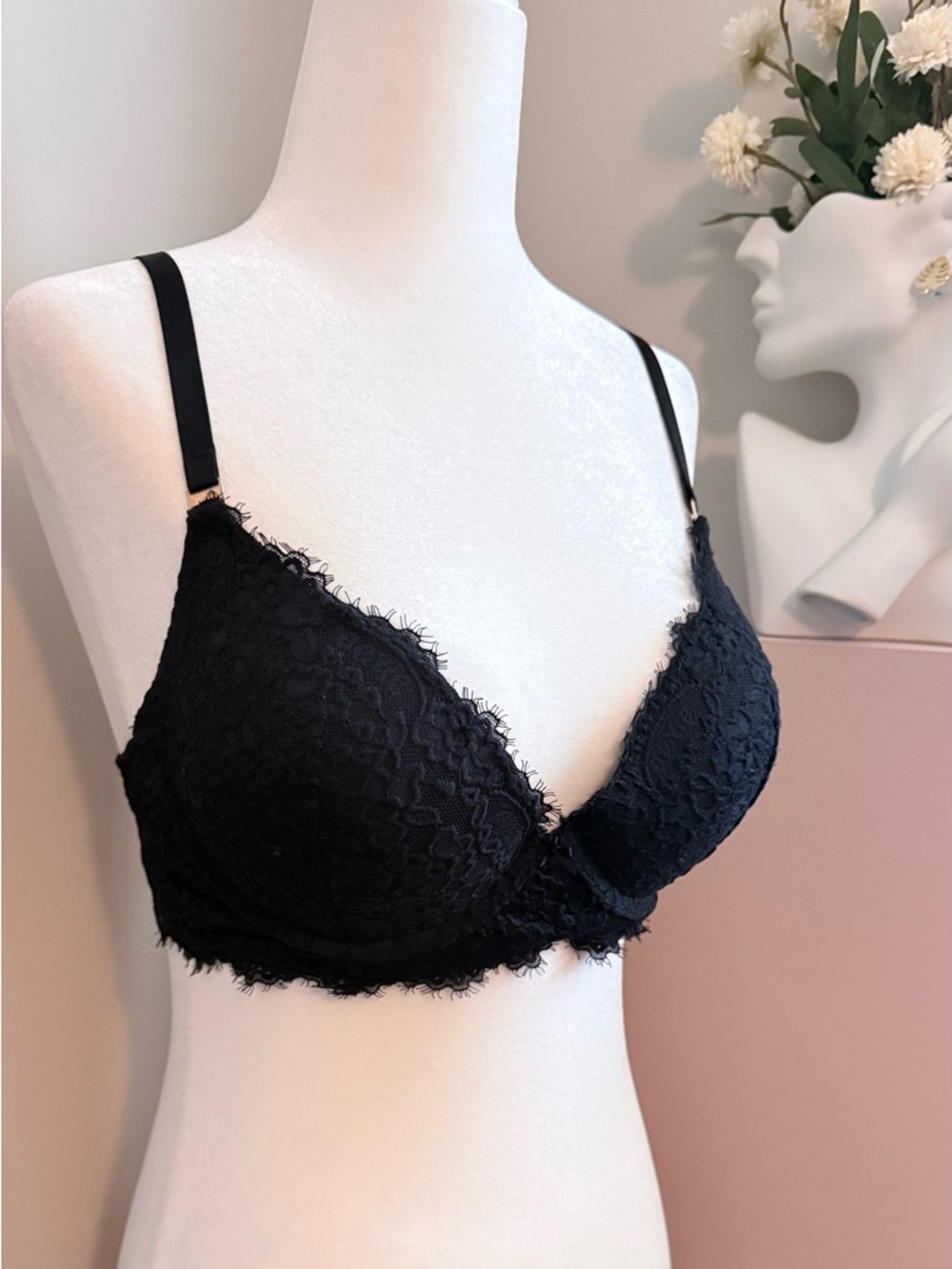 Aerie Women’s 34D Black Lace Plunge Bra Intimates